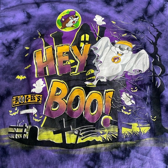 2024 Buc-ee’s Halloween “Hey Boo!” Glow In The Dark Purple Black Orange T Shirt - Picture 6 of 6